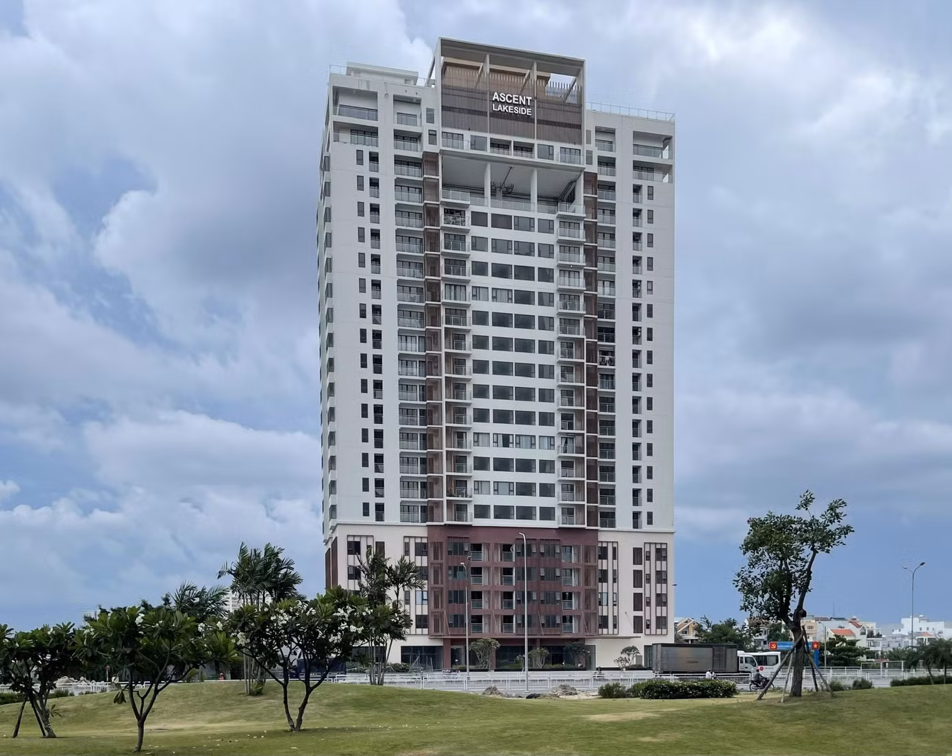 Dự án Ascent Lakeside xây dựng trái phép hơn 2.200 m2.