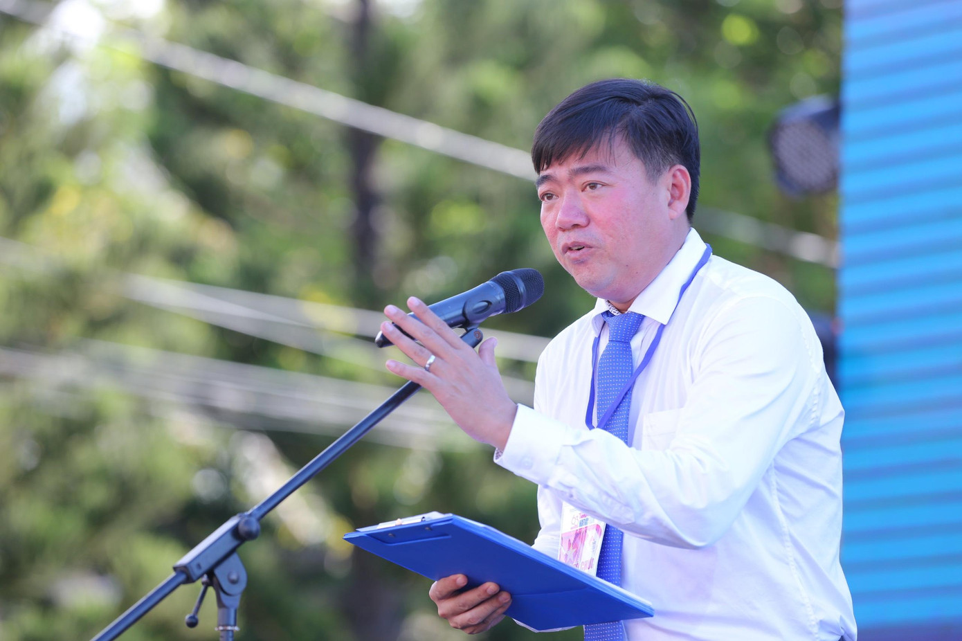 Ông Huỳnh Trung Sơn, Phó Chủ tịch UBND huyện Côn Đảo.