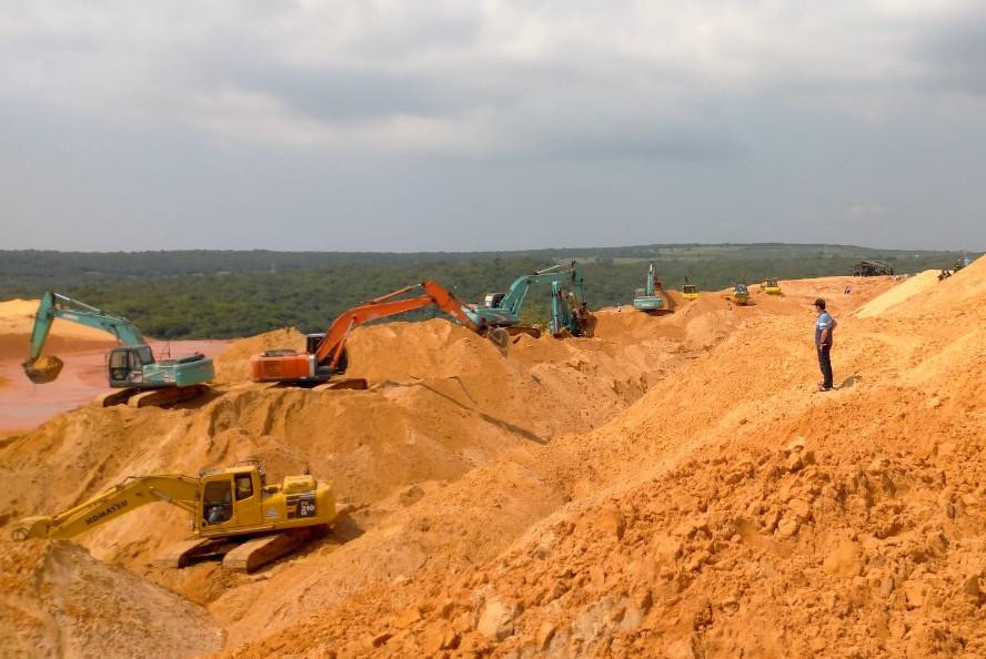 Công ty TNHH Thương mại Tân Quang Cường không xây dựng phương án để tổ chức di dời, không có phương án đảm bảo an toàn lao động cho công nhân, công nhân không được trang bị các phương tiện, thiết bị bảo hộ an toàn lao động… Công ty TNHH Thương mại Tân Quang Cường không xây dựng phương án để tổ chức di dời, không có phương án đảm bảo an toàn lao động cho công nhân, công nhân không được trang bị các phương tiện, thiết bị bảo hộ an toàn lao động…