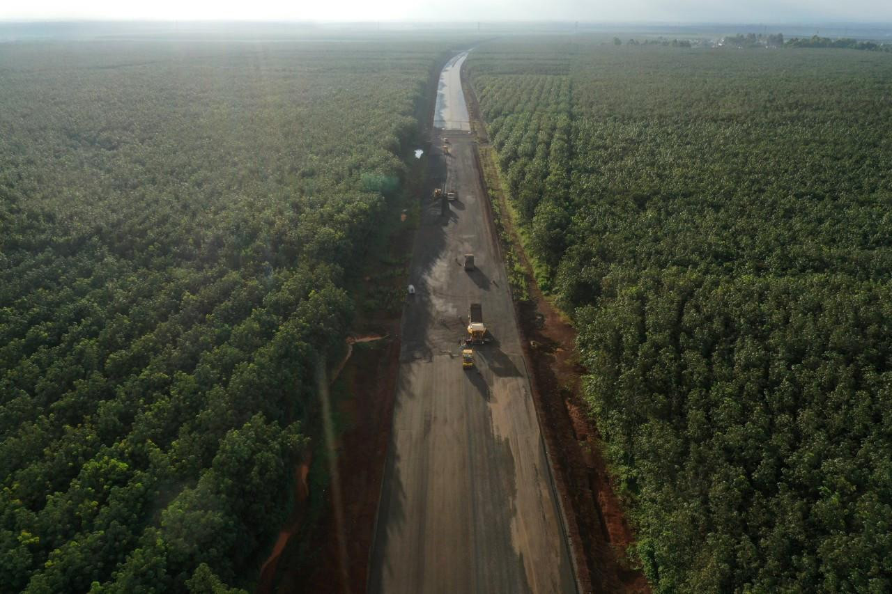 Toàn bộ dự án được chia làm 4 gói thầu, trong đó địa bàn tỉnh Đồng Nai dài gần 52km với 2 gói thầu XL03 và XL04, chiều dài qua tỉnh Bình Thuận hơn 47km với 2 gói thầu XL01 và XL02.