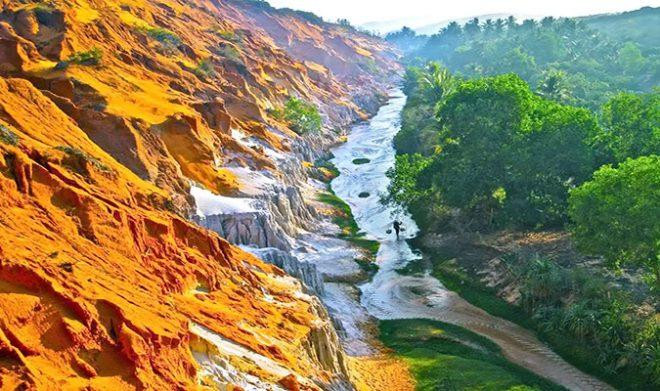 Bên trong Khu du lịch dã ngoại phường Mũi Né.