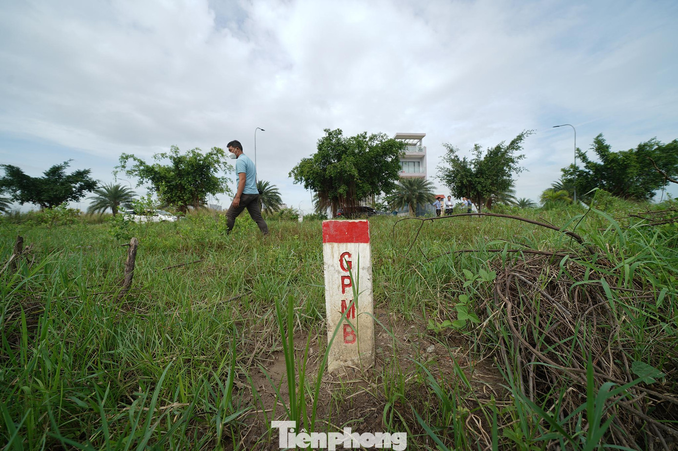 Tổng số cọc phải cắm cho toàn tuyến Vành đai 3 đi qua TPHCM là 1.905 cọc. Trong đó, thành phố Thủ Đức 609 cọc, Củ Chi 193 cọc, Hóc Môn 532 cọc, Bình Chánh 571 cọc.