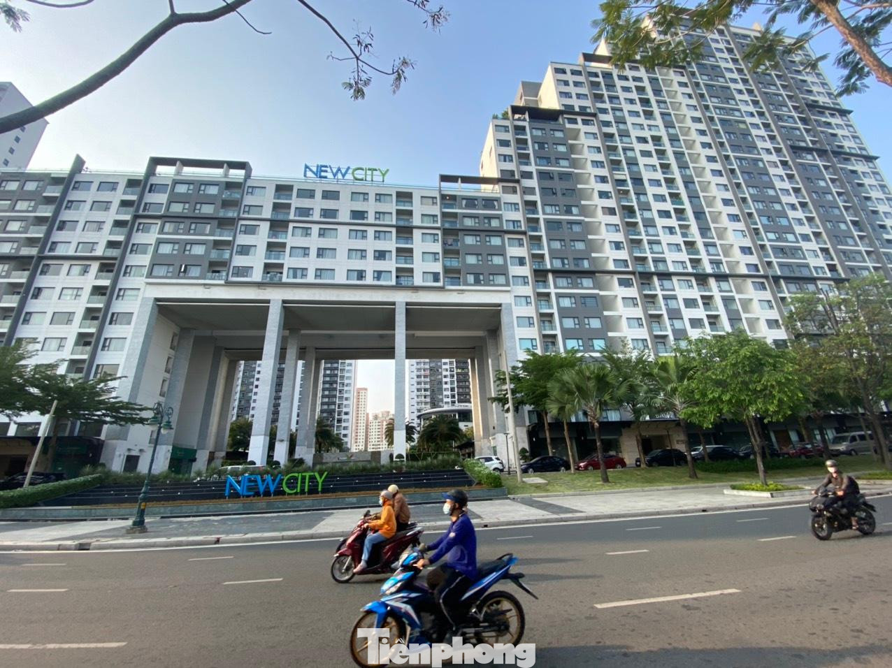 Nhiều ngân hàng từ chối cho người mua nhà tại dự án New City Thủ Thiêm vay tiền. Nhiều ngân hàng từ chối cho người mua nhà tại dự án New City Thủ Thiêm vay tiền.