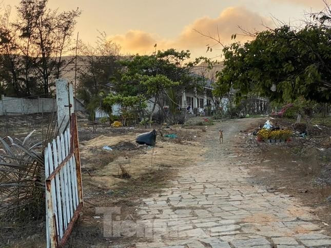 Các dự án chậm tiến độ ở Bình Thuận được gia hạn thêm 12 tháng. Các dự án chậm tiến độ ở Bình Thuận được gia hạn thêm 12 tháng.