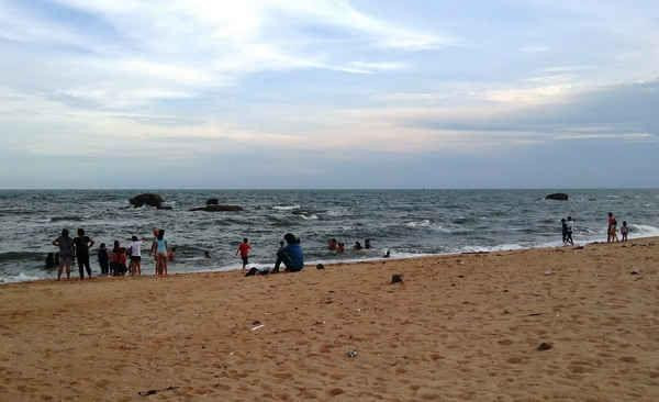 Bà Rịa-Vũng Tàu có nhiều bãi tắm tự phát. Ảnh: T.V. Bà Rịa-Vũng Tàu có nhiều bãi tắm tự phát. Ảnh: T.V.
