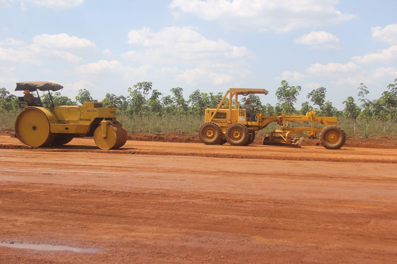 Nhiều tuyến cao tốc kết nối với dự án sân bay Long Thành đang được triển khai thi công. Nhiều tuyến cao tốc kết nối với dự án sân bay Long Thành đang được triển khai thi công.
