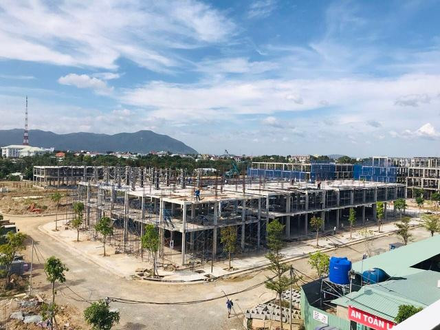 Sau khi Nghị định 08 được ban hành, gần 12.000 tỷ đồng trái phiếu phát hành thành công và phần lớn đơn vị phát hành là doanh nghiệp bất động sản. Sau khi Nghị định 08 được ban hành, gần 12.000 tỷ đồng trái phiếu phát hành thành công và phần lớn đơn vị phát hành là doanh nghiệp bất động sản.