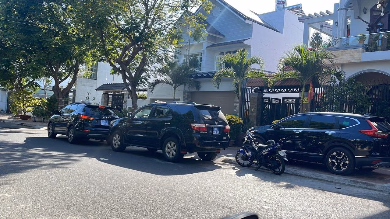 Khám xét nhà riêng của bị can Hồ Lâm, cựu Giám đốc Sở TN-MT Bình Thuận.