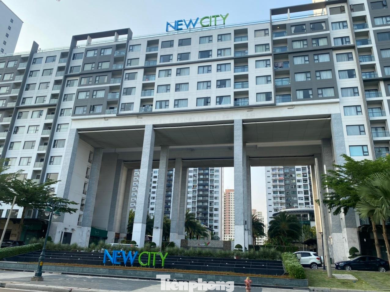 Chuyên gia khẳng định, việc UBND TPHCM giao đất cho Công ty Thuận Việt là trái luật. Chuyên gia khẳng định, việc UBND TPHCM giao đất cho Công ty Thuận Việt là trái luật.