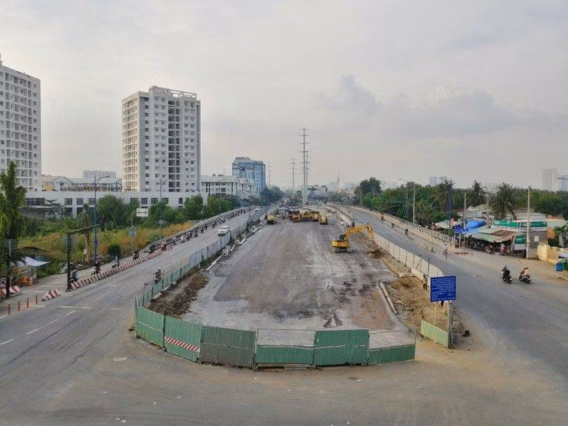 Để thu hút nhà đầu tư, TP.Thủ Đức cần hoàn thiện hạ tầng giao thông giữa TP.Thủ Đức và các tỉnh lân cận. Để thu hút nhà đầu tư, TP.Thủ Đức cần hoàn thiện hạ tầng giao thông giữa TP.Thủ Đức và các tỉnh lân cận.