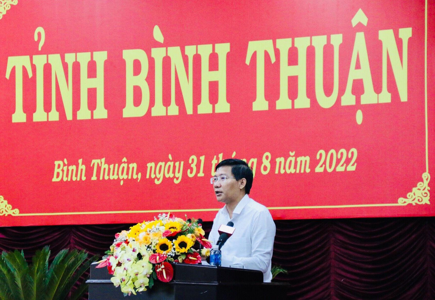 Chủ tịch UBND tỉnh Bình Thuận Lê Tuấn Phong đề xuất với Thủ tướng, cho phép tỉnh được lập Đề án thành lập Khu công nghệ cao và Khu kinh tế ven biển. Chủ tịch UBND tỉnh Bình Thuận Lê Tuấn Phong đề xuất với Thủ tướng, cho phép tỉnh được lập Đề án thành lập Khu công nghệ cao và Khu kinh tế ven biển.