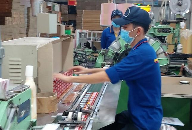 Dòng vốn FDI tiếp tục đổ vào Việt Nam. Dòng vốn FDI tiếp tục đổ vào Việt Nam.