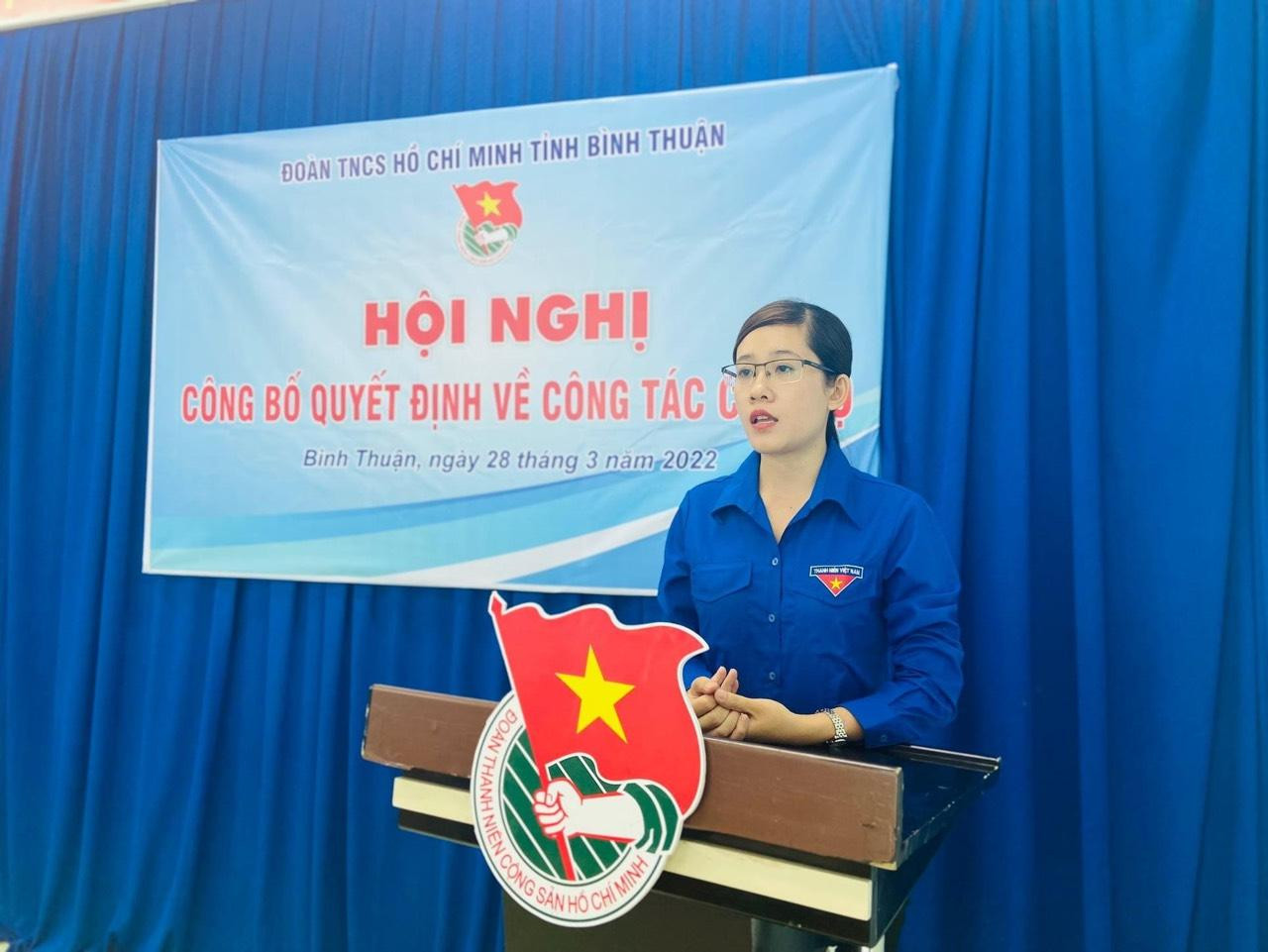 Tân Phó Bí thư Tỉnh Đoàn Bình Thuận phát biểu nhận nhiệm vụ.