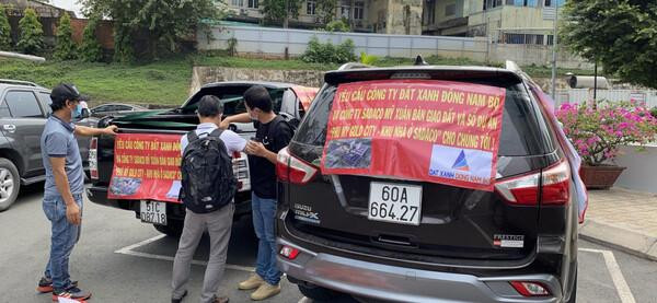 Khách hàng tố chủ đầu tư là Công ty TNHH MTV Sadaco Mỹ Xuân và đơn vị phân phối là Công ty Đất Xanh Đông Nam bộ lừa đảo, không bàn giao nền đất ở dự án Khu nhà ở Sadaco.