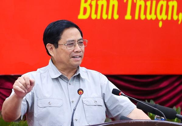 Về định hướng thời gian tới, Thủ tướng nhấn mạnh, Bình Thuận phải phát triển xanh, nhanh, bền vững. Về định hướng thời gian tới, Thủ tướng nhấn mạnh, Bình Thuận phải phát triển xanh, nhanh, bền vững.