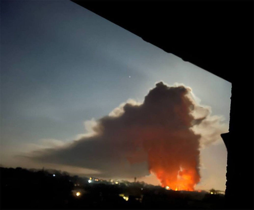 Hình ảnh đám cháy ở Kiev. (Ảnh: Avia Pro)