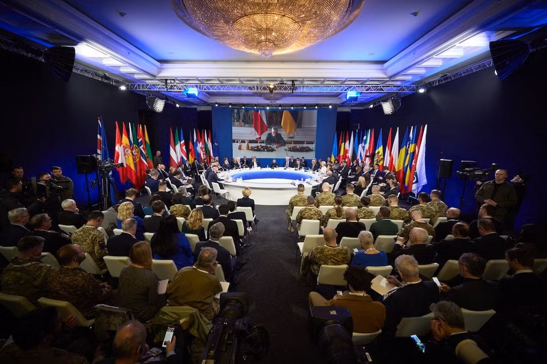 Diễn đàn Hỗ trợ Ukraine ngày 24/2 tại Kiev. (Ảnh: Reuters)