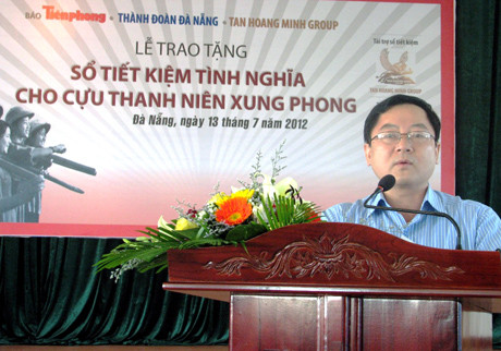 Tổng Biên tập Báo Tiền Phong Lê Xuân Sơn: “Cần tri ân, giúp đỡ nhiều hơn nữa của xã hội cho những cựu TNXP”. TBT Báo Tiền Phong Lê Xuân Sơn: “Cần tri ân, giúp đỡ nhiều hơn nữa của xã hội cho những cựu TNXP”