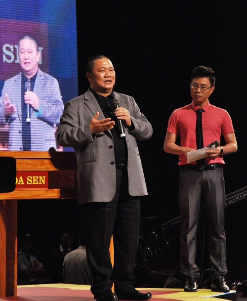 Chủ tịch Tôn Hoa Sen Lê Phước Vũ tại buổi giao lưu sáng 24/5. Cổ phiếu HSG nối dài chuỗi tăng giá suốt từ đầu tuần sau khi công ty công bố kết quả kinh doanh lạc quan và trùng với thời gian Nick tới Việt Nam, giúp tài sản chứng khoán của ông Vũ tăng thêm 180 tỷ đồng chỉ trong một tuần. Ảnh: Quỳnh Trang