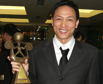 Đạo diễn Ngô Quang Hải với giải thưởng tại LHP Châu Á - Thái Bình Dương Đạo diễn Ngô Quang Hải với giải thưởng tại LHP Châu Á - Thái Bình Dương