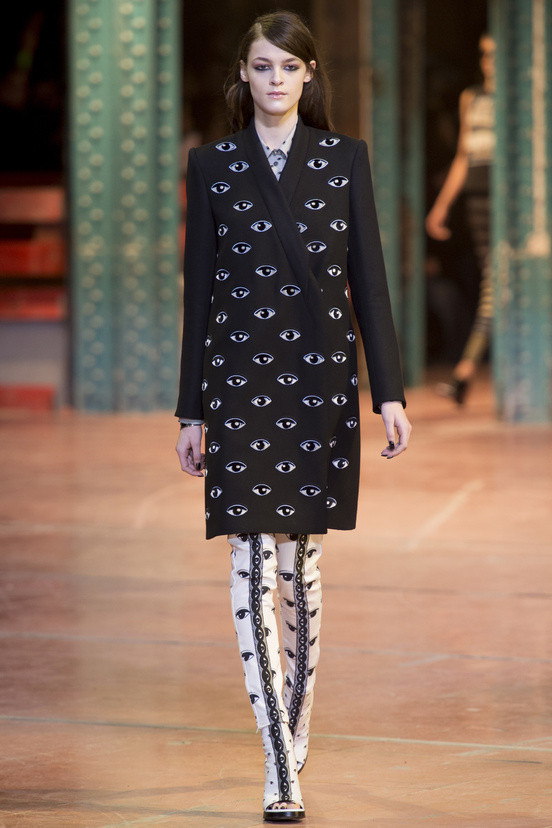 Họa tiết hình con mắt của Kenzo