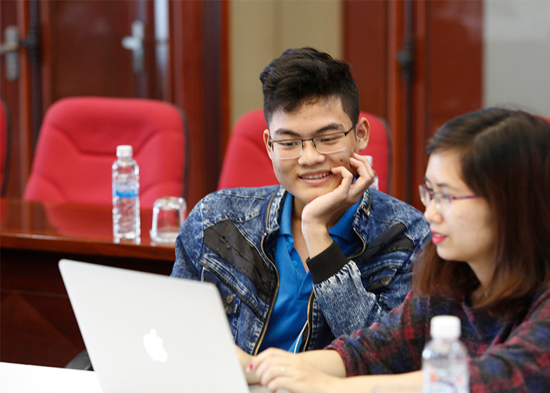 Giao lưu trực tuyến đề cử Gương mặt trẻ Việt Nam tiêu biểu 2016 ảnh 75