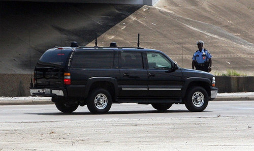 Xe phá sóng của cảnh sát Mỹ là loại dân dụng gầm cao