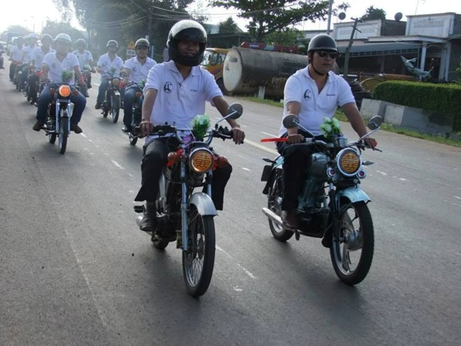 Xe được trang bị động cơ 4 kỳ, 1 xi lanh, dung tích 49cc, sản sinh công suất tối đa 2,7 kw tại 7.000 vòng/phút, mô-men xoắn cực đại 4,1 Nm tại 6.000 vòng/phút, hộp số 5 cấp