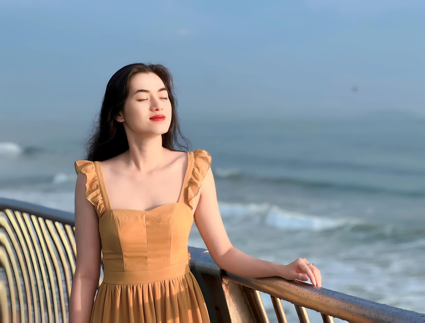 Phương Ngọc sinh năm 2001, cao 1,7 m, có nhan sắc ngọt ngào, trong trẻo. Trước Hoa hậu Đại dương Việt Nam 2023, Phương Ngọc cũng đăng ký dự thi Hoa hậu Việt Nam 2022.