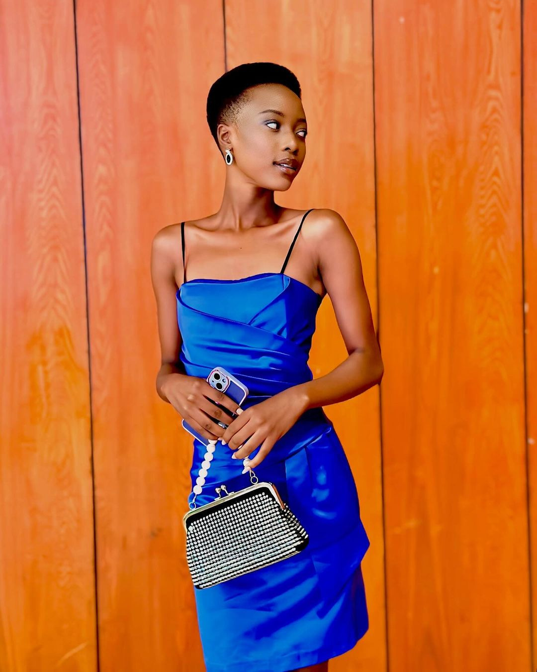 Cô đã tham gia nhiều dự án xã hội khác nhau nhằm cải thiện cuộc sống của những người dân Zimbabwe, đặc biệt là những người dễ bị tổn thương và bị gạt ra ngoài lề xã hội. Cô cũng muốn truyền cảm hứng và trao quyền cho những phụ nữ trẻ khác để họ theo đuổi ước mơ của mình.