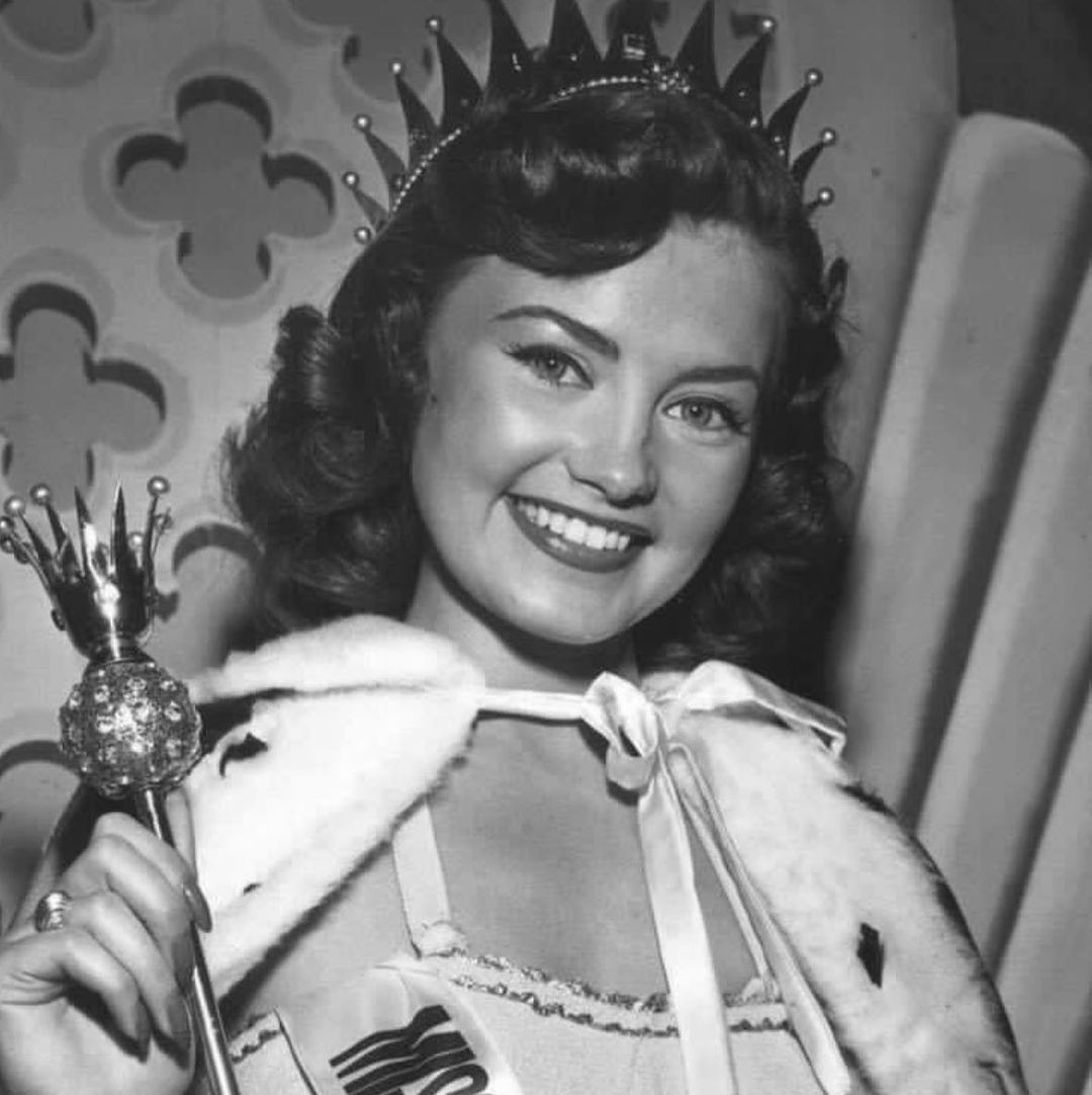 Chân dung Hoa hậu Mỹ 1952 Jackie Loughery.