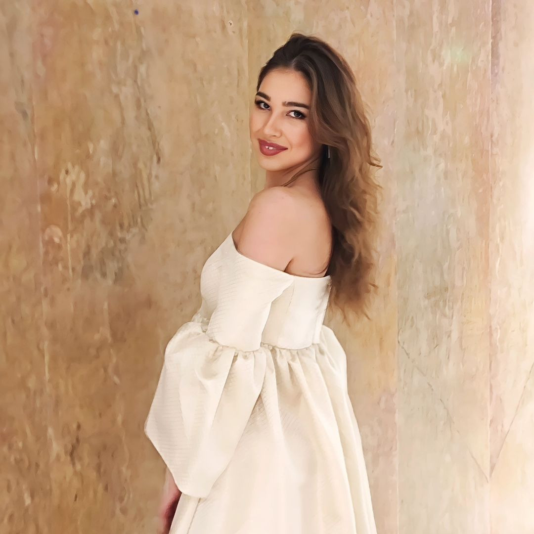 Trước đó, đại diện Anh quốc - Jessica Ashley Gagen được xướng tên vào top 5 phần thi Head to Head Challenge và vào thẳng top 40.