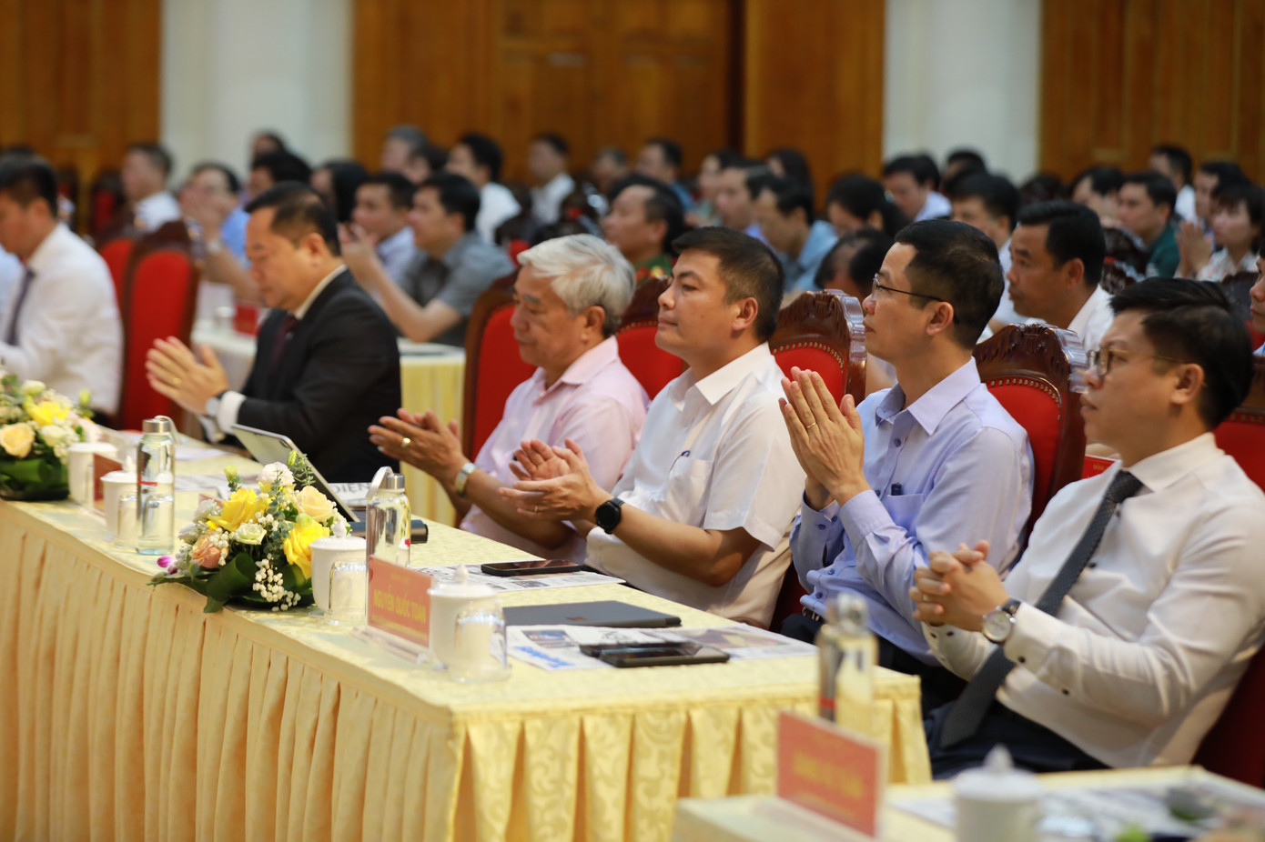 Không còn tình trạng ‘cá lớn nuốt cá bé’ mà là ‘cá nhanh nuốt cá chậm’ ảnh 10 Không còn tình trạng ‘cá lớn nuốt cá bé’ mà là ‘cá nhanh nuốt cá chậm’ ảnh 10