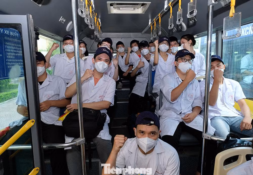 Với quyết tâm chống dịch, đội ngũ sinh viên trường ĐH Y sẽ cố gắng giúp địa phương vượt qua khó khăn trong giai đoạn dịch COVID-19