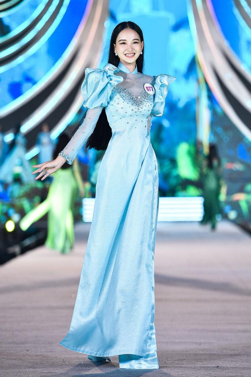 Đến với Miss World Vietnam 2022, Lê Trúc Linh gây ấn tượng ở nhiều phần thi nhờ kinh nghiệm trình diễn ấn tượng.