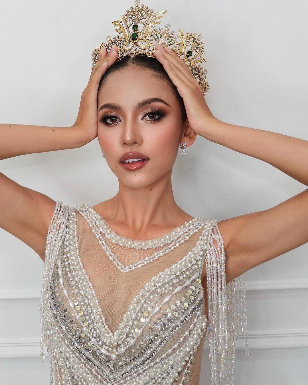 Mới đây, người đẹp Kansuda 'Mimi' Chanakiri đã được xướng tên trở thành tân Hoa hậu Hòa bình Myanmar 2022.