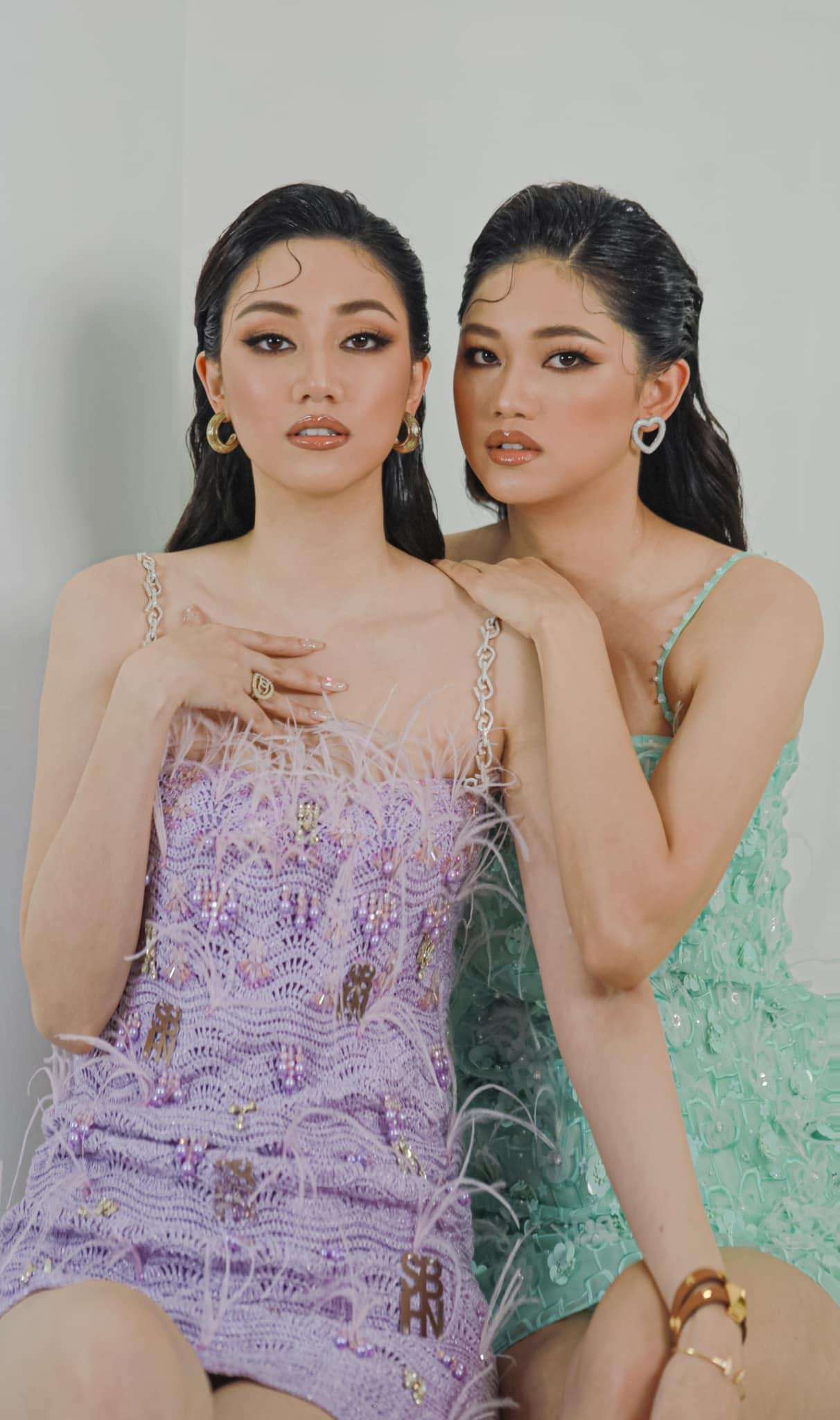 Cả hai cùng xuất hiện trong phong cách make-up mới mẻ, cá tính khiến fans khó nhận ra. Cả hai cùng xuất hiện trong phong cách make-up mới mẻ, cá tính khiến fans khó nhận ra.