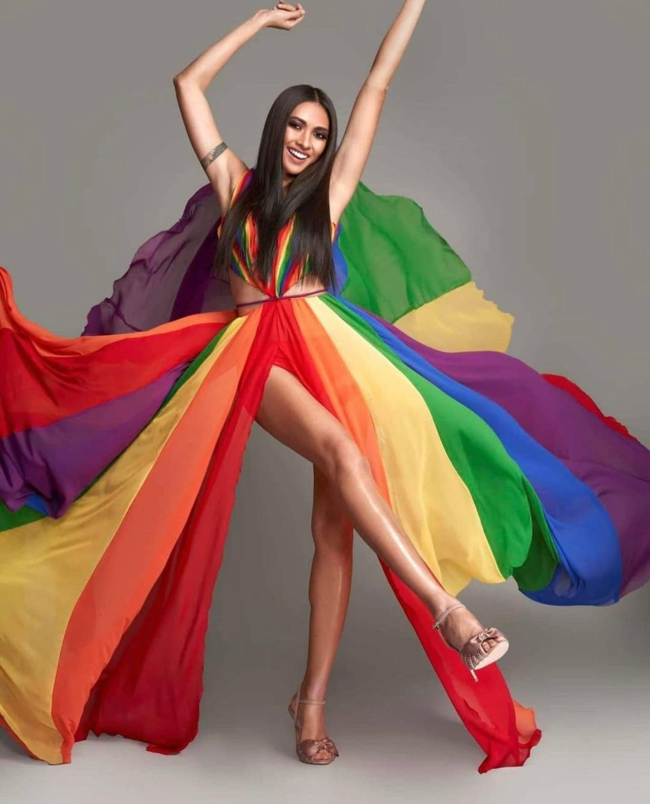 Là một người lưỡng tính công khai, Beatrice đã mang câu chuyện truyền cảm hứng của mình đến với đấu trường nhan sắc lớn nhất hành tinh và nhận được sự ủng hộ của khán giả.