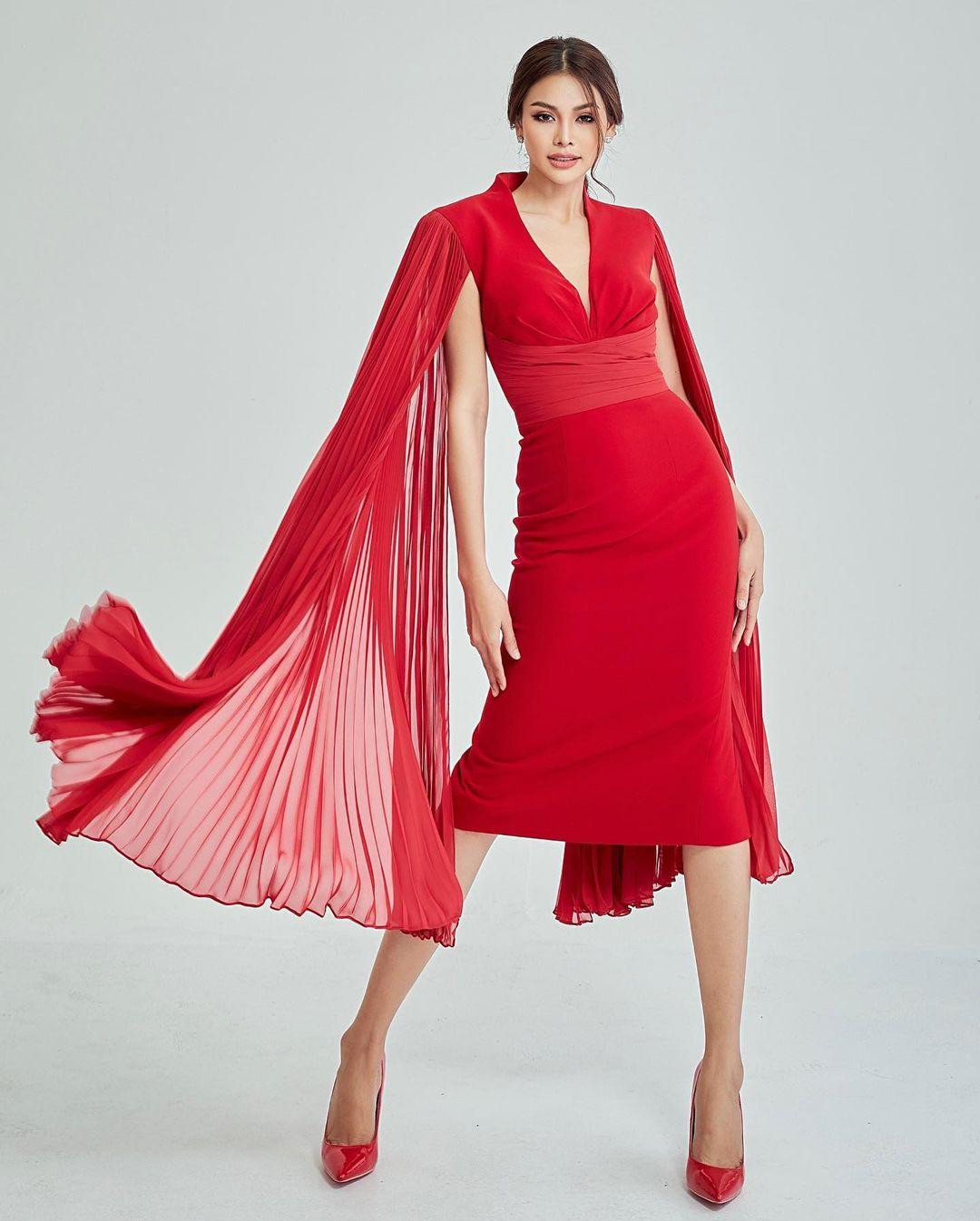 Nhan sắc lộng lẫy của tân Hoa hậu đang trở thành đề tài gây chú ý của công chúng Thái Lan.