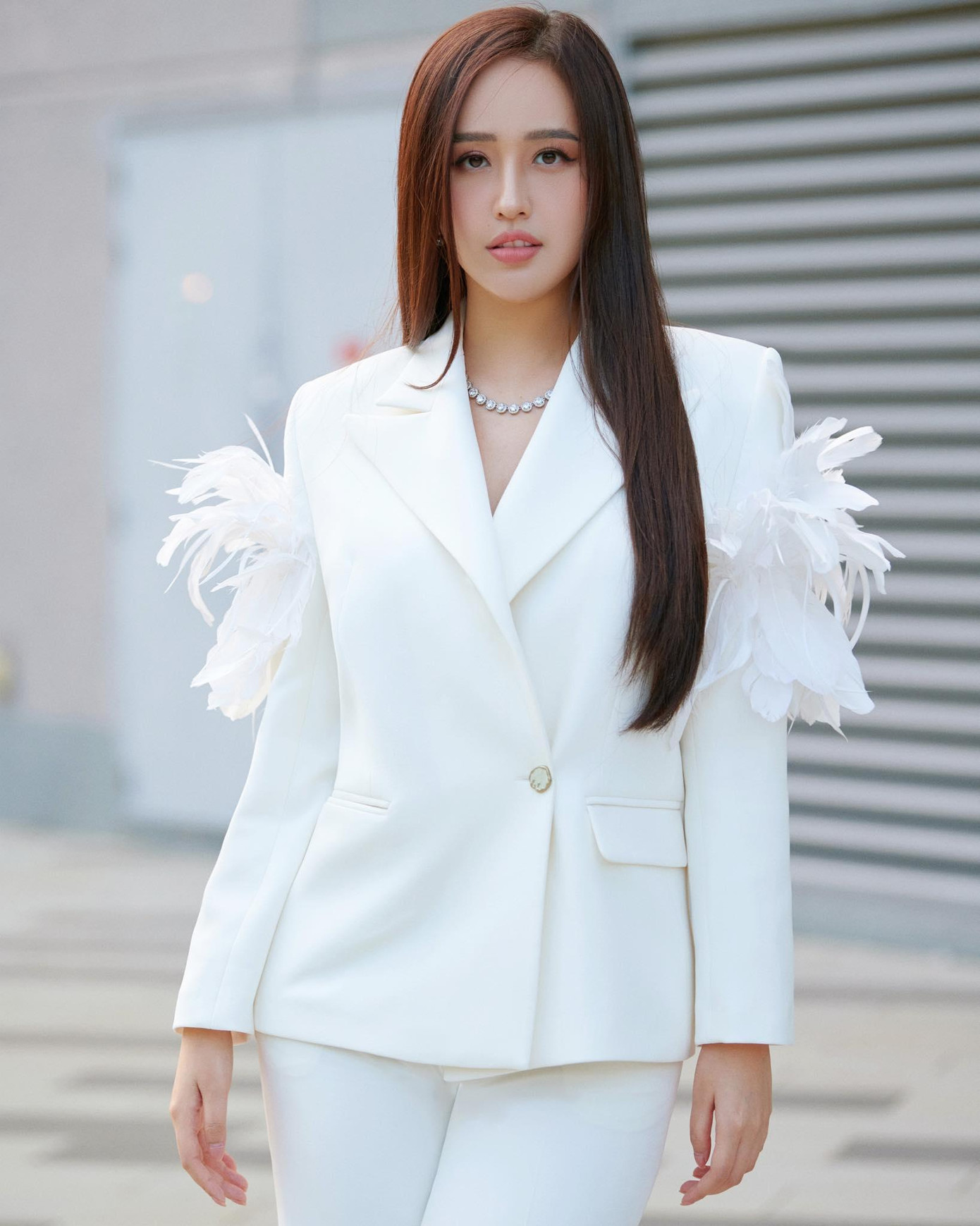 Dù không còn hoạt động showbiz thường xuyên nhưng Mai Phương Thuý vẫn đầy sức hút không hề thua kém các đàn em trẻ đẹp trong showbiz.