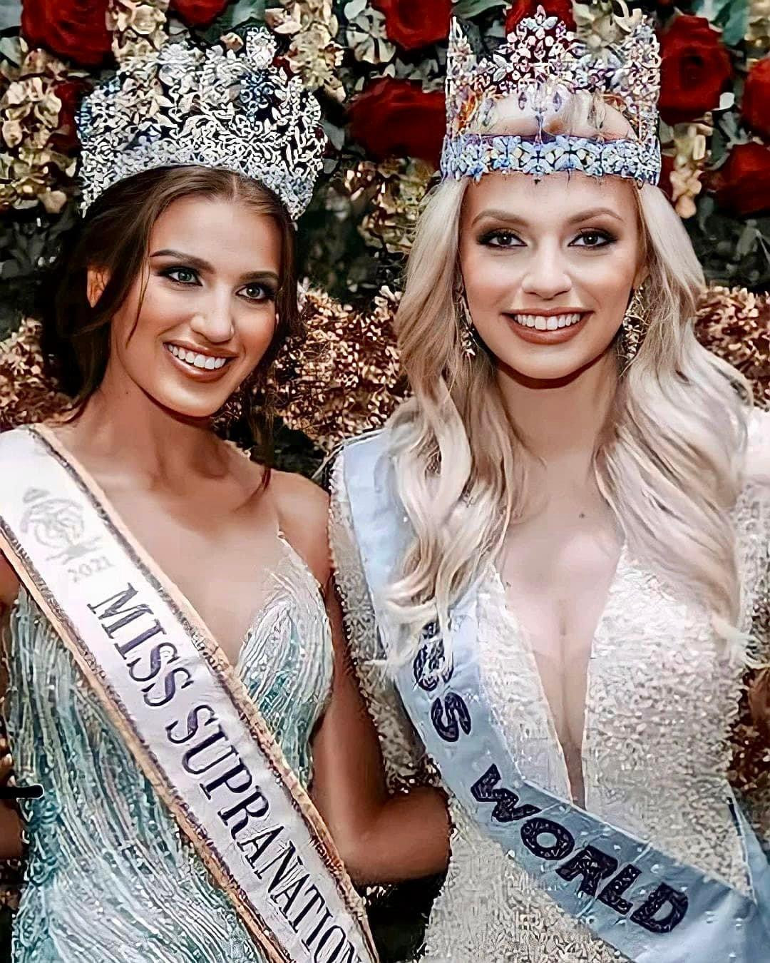 Trong khi Hoa hậu Siêu quốc gia 2021 sở hữu vẻ đẹp sắc sảo và hiện đại thì Hoa hậu Thế giới 2021 lại trong trẻo và xinh đẹp tựa 'thiên thần'.