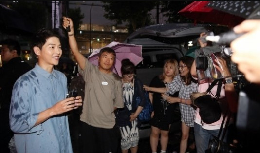 Song Hye Kyo vỡ òa hạnh phúc khi được Song Joong Ki cầu hôn ảnh 9