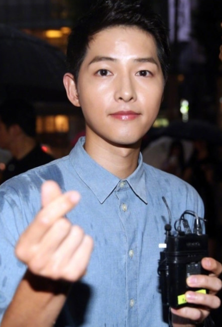 Song Hye Kyo vỡ òa hạnh phúc khi được Song Joong Ki cầu hôn ảnh 6