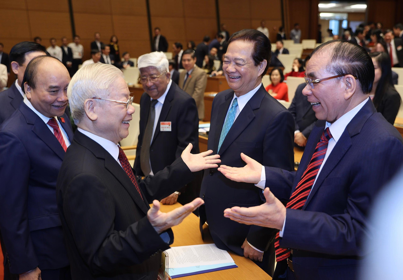 Tổng Bí thư Nguyễn Phú Trọng cùng các lãnh đạo, nguyên lãnh đạo Đảng, Nhà nước tham dự phiên khai mạc. Ảnh: Như Ý