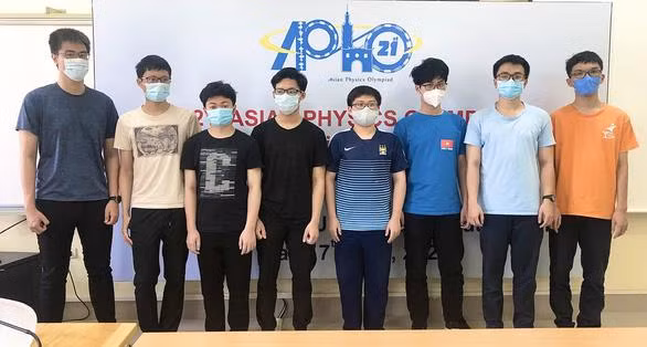 Đội tuyển Việt Nam tham dự Olympic vật lý châu Á - Thái Bình Dương năm 2021 theo hình thức trực tuyến. (Ảnh: Bộ GD&amp;ĐT)