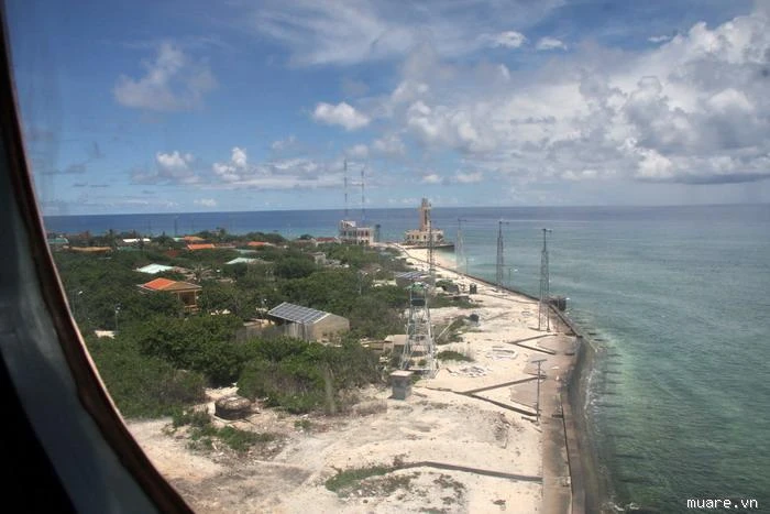 Đảo Trường Sa Lớn nhìn từ trên cao (từ máy bay M28 Skytruck )