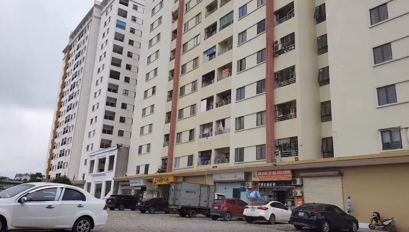 Sở Xây dựng Bắc Ninh phát hiện nhiều trường hợp không đúng đối tượng mua nhà ở xã hội thuộc Khu nhà ở chung cư cho người có thu nhập thấp tại Bắc Từ Sơn. Đồng thời, tại dự án này có hiện tượng bắt buộc khách hàng phải mua thêm gói nội thất ngoài giá trị hợp đồng được ký kết; có hiện tượng thu tiền thêm ngoài hợp đồng được ký kết. Sở Xây dựng Bắc Ninh phát hiện nhiều trường hợp không đúng đối tượng mua nhà ở xã hội thuộc Khu nhà ở chung cư cho người có thu nhập thấp tại Bắc Từ Sơn. Đồng thời, tại dự án này có hiện tượng bắt buộc khách hàng phải mua thêm gói nội thất ngoài giá trị hợp đồng được ký kết; có hiện tượng thu tiền thêm ngoài hợp đồng được ký kết.
