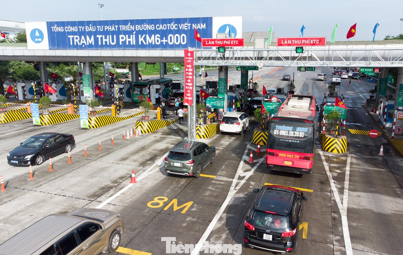 Cao tốc Nội Bài - Lào Cai là tuyến đầu tiên không nằm trong hệ thống cao tốc Bắc - Nam phía Đông và là tuyến cao tốc nối miền ngược với miền xuôi đã áp dụng thu phí hoàn toàn tự động. Cao tốc Nội Bài - Lào Cai là tuyến đầu tiên không nằm trong hệ thống cao tốc Bắc - Nam phía Đông và là tuyến cao tốc nối miền ngược với miền xuôi đã áp dụng thu phí hoàn toàn tự động.