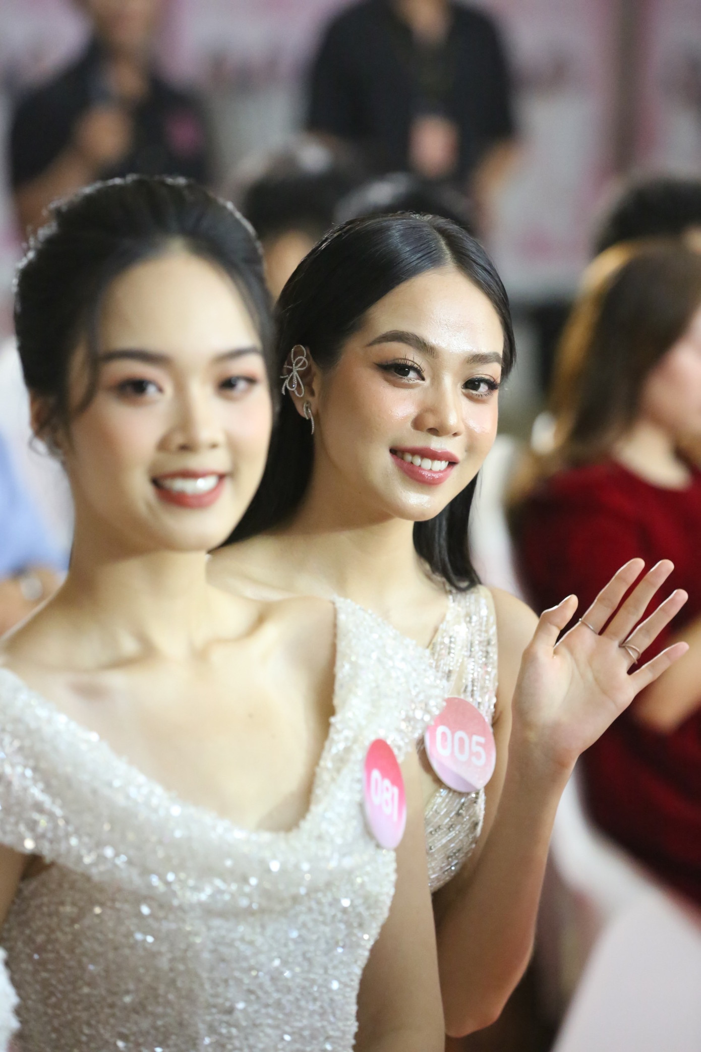 "Điều tôi tự tin nhất là năng lượng của bản thân. Vì để trải nghiệm và hoàn thành tốt tất cả các hoạt động thuộc quy mô cuộc thi, một tinh thần tràn trề năng lượng và nhiệt huyết là điều kiện quan trọng hơn cả. Đó là động lực và nền tảng để tạo nên sự tự tin trong mọi hoạt động. Làm bất cứ điều gì nếu đặt sự tâm huyết, nhiệt thành vào và được mọi người ghi nhận, lúc đó mình đã là một người truyền cảm hứng thực thụ rồi". "Điều tôi tự tin nhất là năng lượng của bản thân. Vì để trải nghiệm và hoàn thành tốt tất cả các hoạt động thuộc quy mô cuộc thi, một tinh thần tràn trề năng lượng và nhiệt huyết là điều kiện quan trọng hơn cả. Đó là động lực và nền tảng để tạo nên sự tự tin trong mọi hoạt động. Làm bất cứ điều gì nếu đặt sự tâm huyết, nhiệt thành vào và được mọi người ghi nhận, lúc đó mình đã là một người truyền cảm hứng thực thụ rồi".