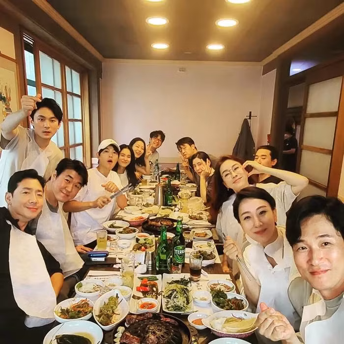 Hậu trường đoàn làm phim Cậu út nhà tài phiệt.